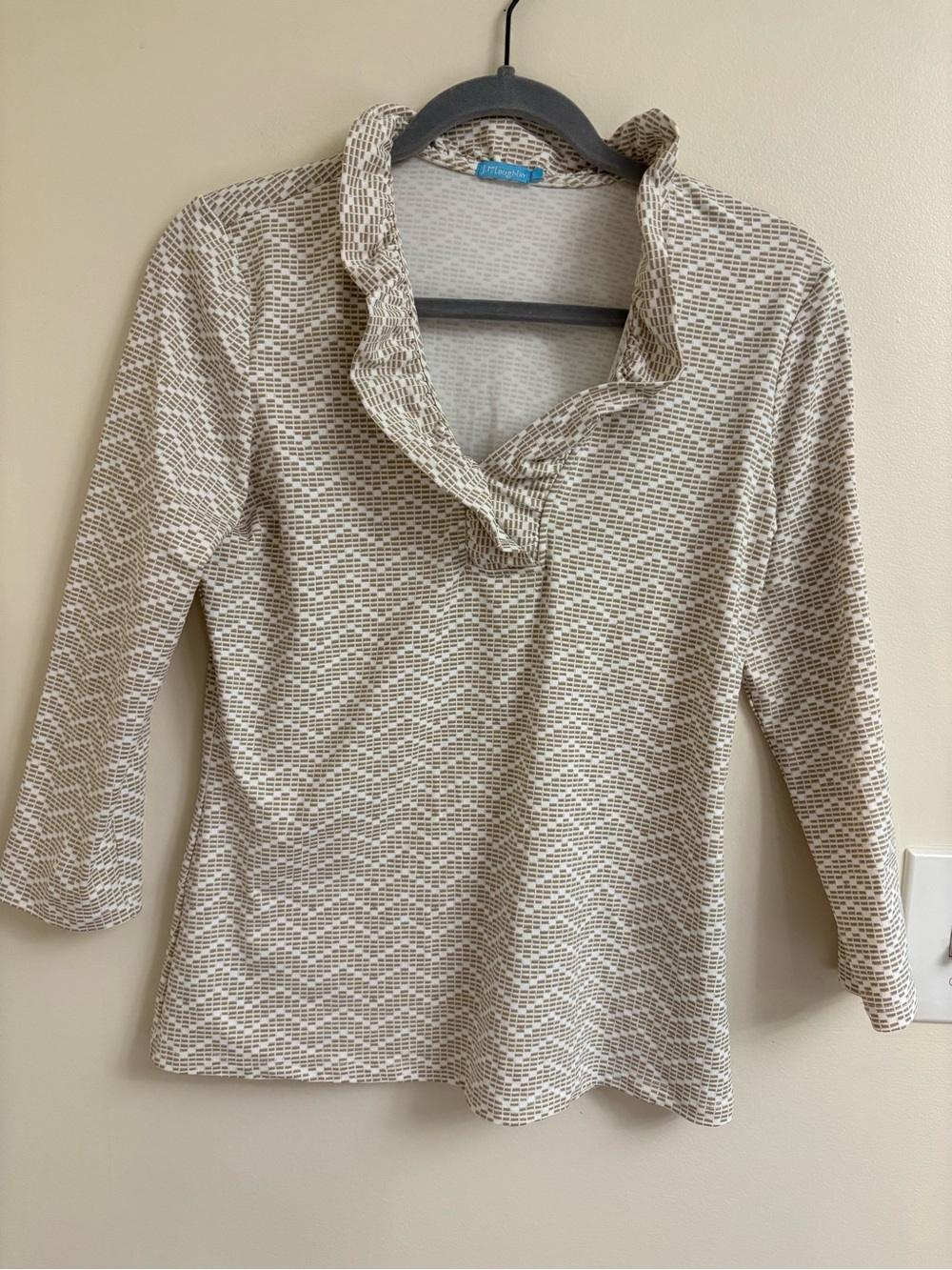 J. McLaughlin Catalina Cloth Geometric Print Top Small S no iron travel everyday